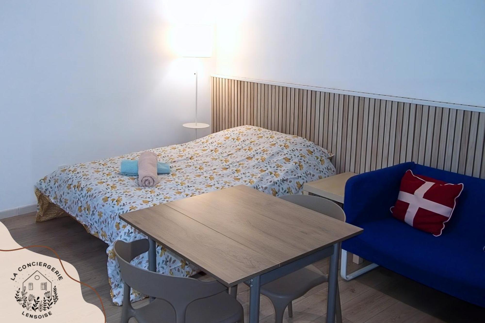 Cook 3 Apartment *
